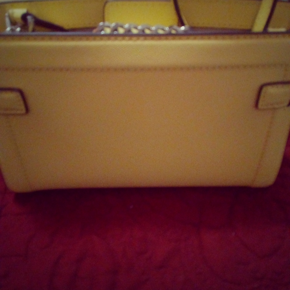 👜 - Picture 3 of 3